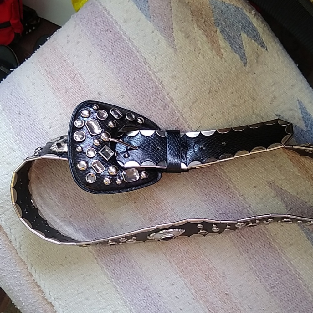 Woman's belt
